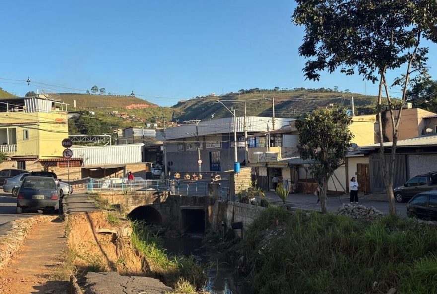 ponte-no-bairro-carlos-chagas-segue-interditada-para-veiculos2C-com-passagem-liberada-para-pedestres3A-saiba-mais-sobre-a-situacao-em-juiz-de-fora