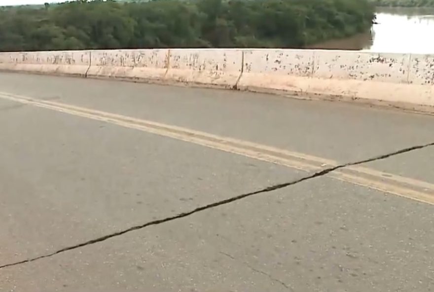 ponte-sobre-rio-itapecuru-em-rosario-apresenta-rachaduras-e-falta-de-manutencao