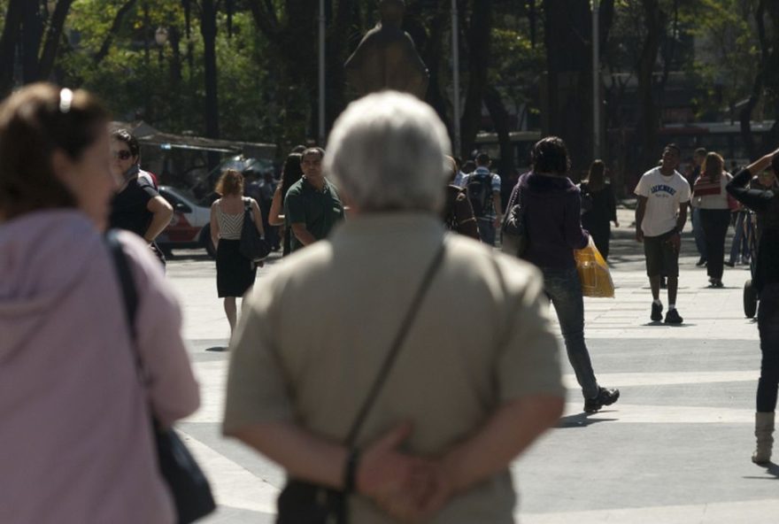 População goiana está mais idosa e mais feminina, diz IBGE