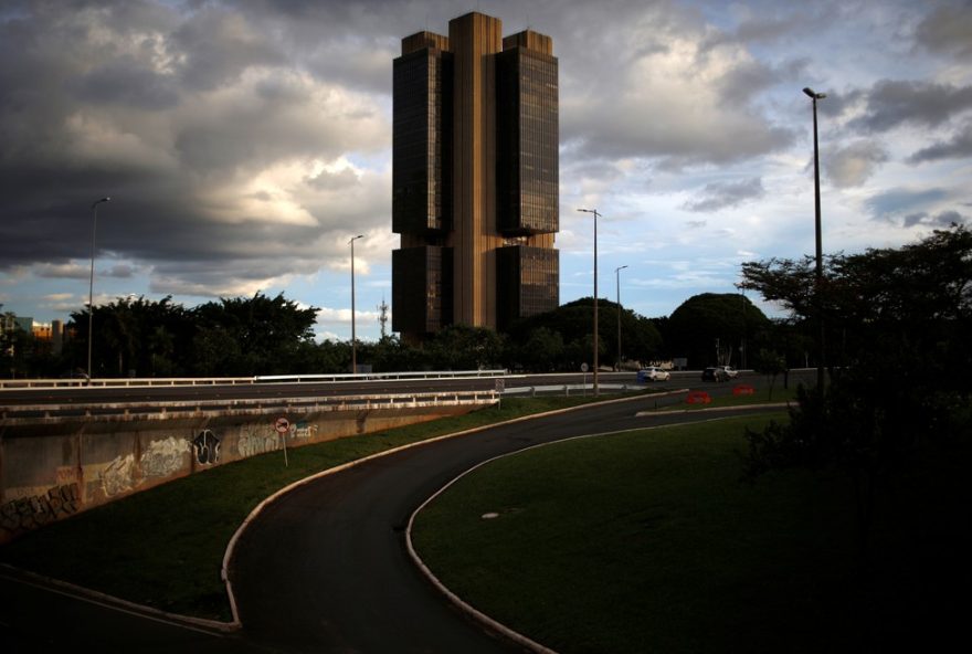 por-que-o-bc-subiu-a-taxa-de-juros3F-impacto-nas-aplicacoes-e-economia3A-saiba-mais