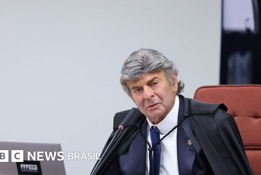 por-que-voto-de-fux-pela-absolvicao-de-bolsonaro-surpreendeu-ate-defesas-e-chocou-juristas