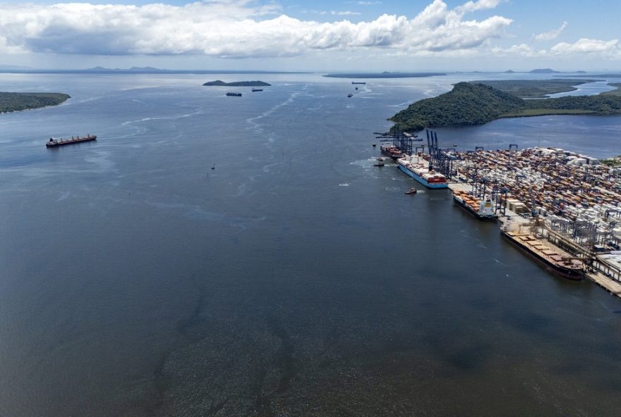 porto-de-paranagua-concede-canal-de-acesso-a-iniciativa-privada-com-investimento-de-r24-12C23-bilhao porto-de-paranagua-concede-canal-de-acesso-a-iniciativa-privada-com-investimento-de-r24-12C23-bilhao