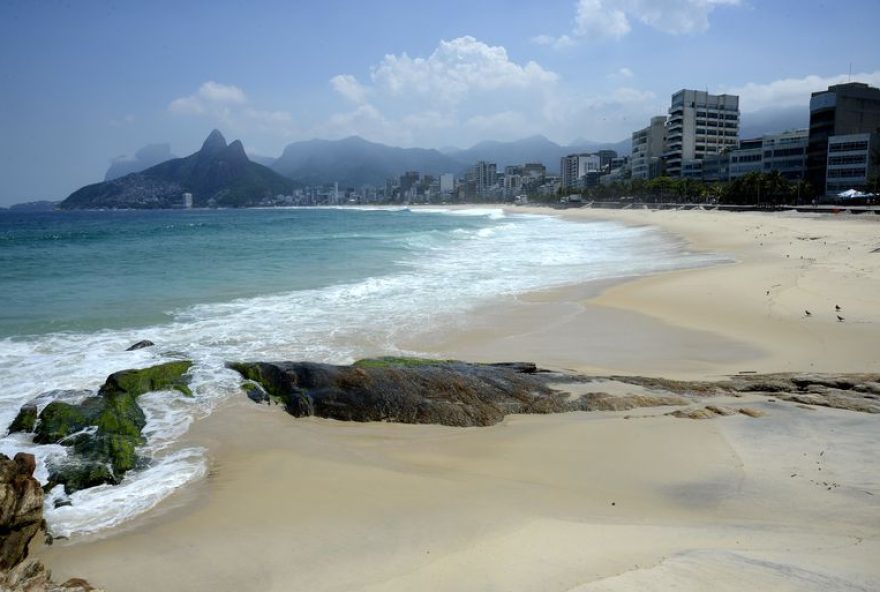 A procura por viagens com destinos para a praia durante o verão de 2023 aumentou no Brasil. (Reprodução/Agência Brasil)