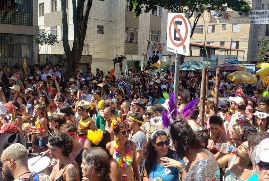 pre-carnaval-de-bh-20263A-mama-na-vaca2C-cefet-com-banana-e-banda-mole-agitam-programacao3B-confira-horarios-e-locais pre-carnaval-de-bh-20263A-mama-na-vaca2C-cefet-com-banana-e-banda-mole-agitam-programacao3B-confira-horarios-e-locais
