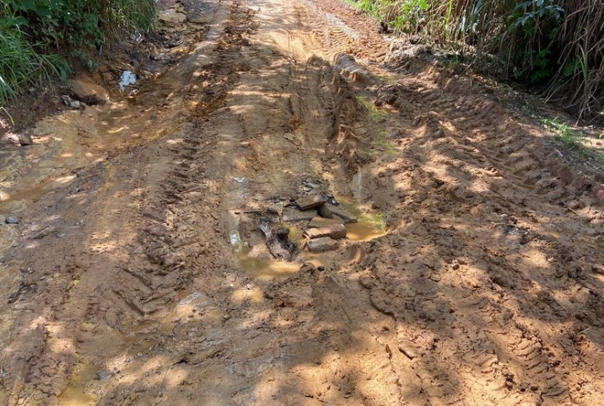 precariedade-de-estrada-gera-transtornos-em-rio-das-pedras3A-moradores-sofrem-com-falta-de-manutencao-e-coleta-de-lixo