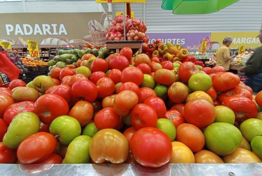 preco-da-cesta-basica-em-petrolina-sobe-em-julho3A-carne-e-tomate-em-destaque