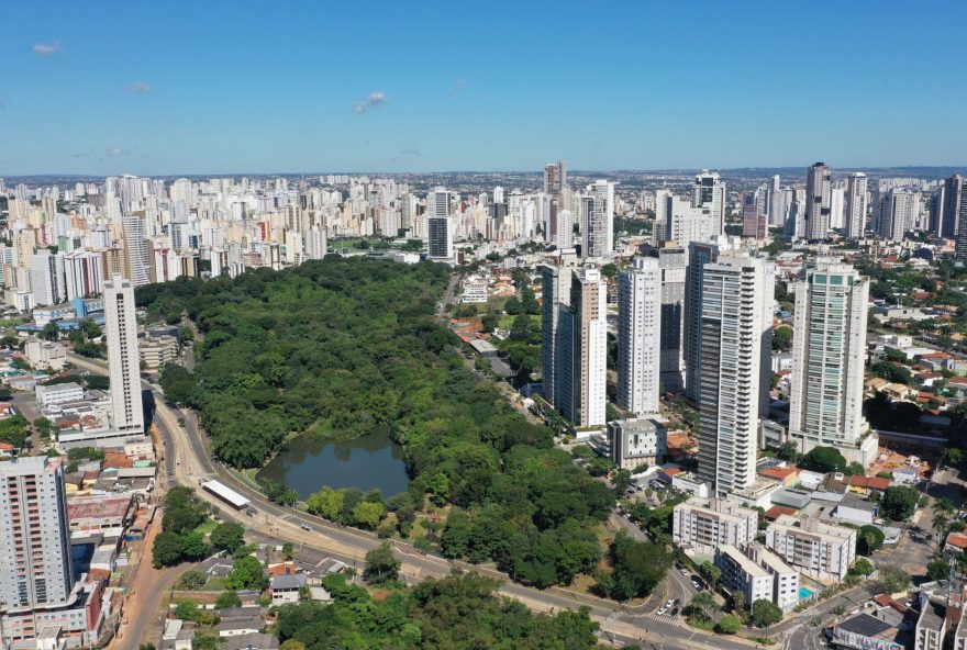 Fantastic,Panoramic,View,Of,Areiao,Park,In,Goiania,With,Lakes, Fantastic,Panoramic,View,Of,Areiao,Park,In,Goiania,With,Lakes,