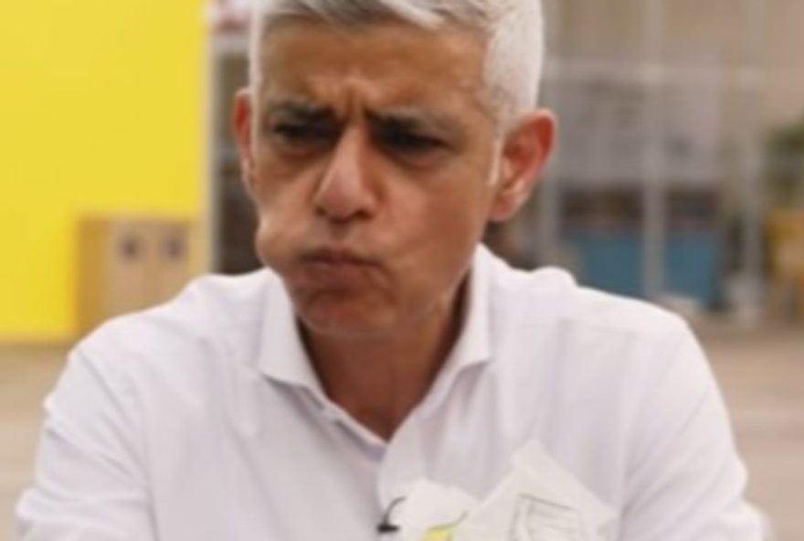 prefeito-de-londres-experimenta-petiscos-brasileiros-na-cupula-do-c40-no-rio-de-janeiro prefeito-de-londres-experimenta-petiscos-brasileiros-na-cupula-do-c40-no-rio-de-janeiro