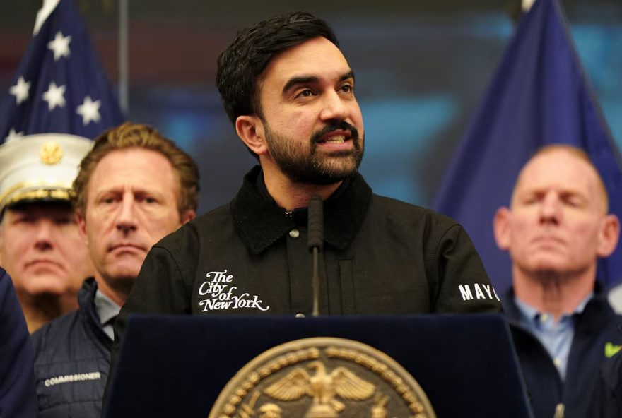 prefeito-de-nova-york-propoe-aumento-de-impostos-para-milionarios-e-corporacoes3A-zohran-mamdani-busca-reduzir-deficit-orcamentario prefeito-de-nova-york-propoe-aumento-de-impostos-para-milionarios-e-corporacoes3A-zohran-mamdani-busca-reduzir-deficit-orcamentario