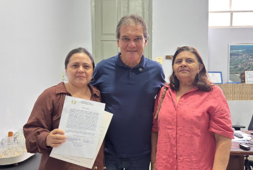 prefeito-de-uniao-empossa-16-professores-concursados prefeito-de-uniao-empossa-16-professores-concursados