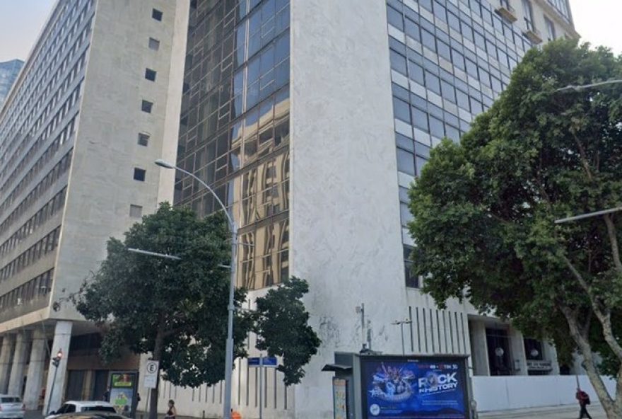 prefeito-do-rio-de-janeiro-propoe-sede-permanente-do-brics-no-centro-da-cidade