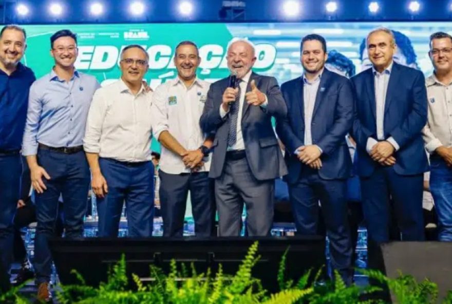 prefeitos-do-pl2C-de-bolsonaro2C-tiram-fotos-com-lula3A-costa-neto-22vai-bater-neles22 prefeitos-do-pl2C-de-bolsonaro2C-tiram-fotos-com-lula3A-costa-neto-22vai-bater-neles22