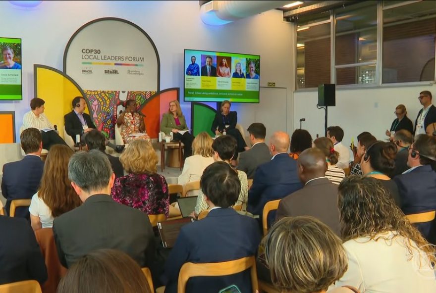 prefeitos-entregam-carta-na-cop30-com-medidas-para-combate-as-mudancas-climaticas prefeitos-entregam-carta-na-cop30-com-medidas-para-combate-as-mudancas-climaticas