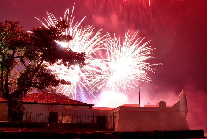 prefeitura-de-bertioga-sp-cancela-queima-de-fogos-no-reveillon-em-prol-do-bem-estar-de-pessoas-e-animais3A-entenda-a-decisao