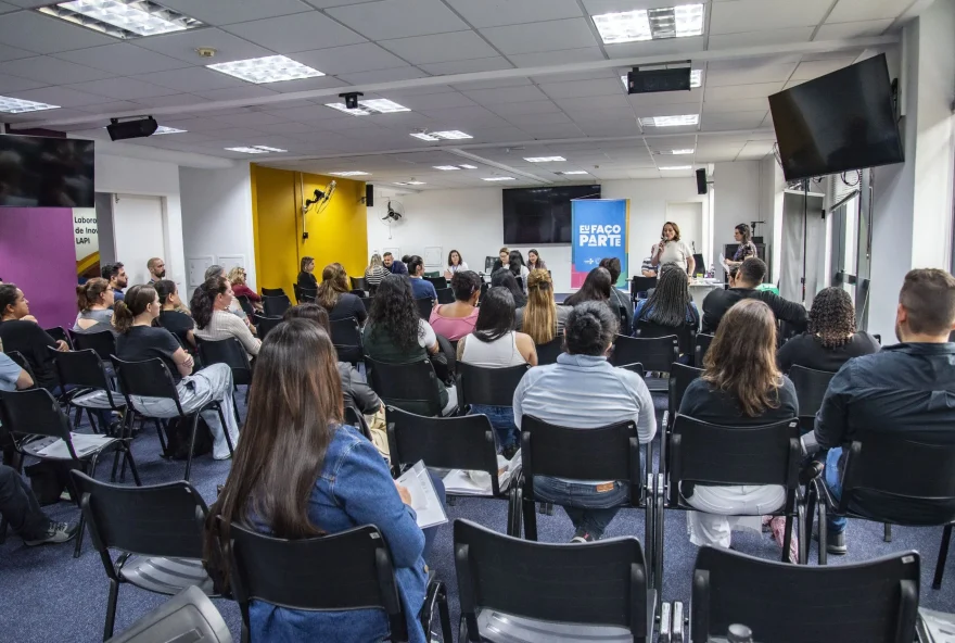 prefeitura-de-curitiba-nomeia-28-novos-tecnicos-de-enfermagem-concursados