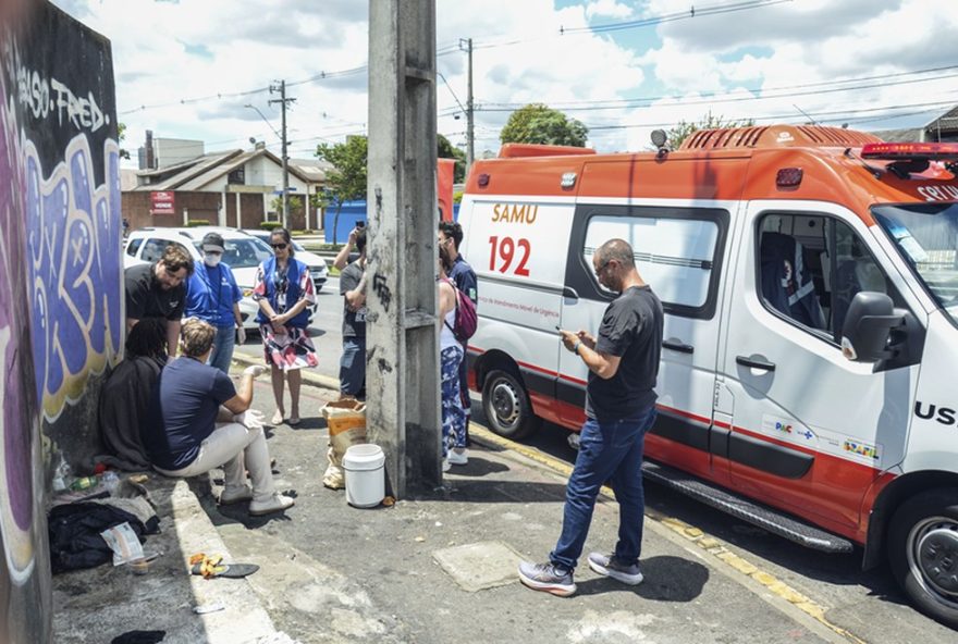 prefeitura-de-curitiba-realiza-primeira-internacao-psiquiatrica-involuntaria-apos-nova-norma-de-saude-mental prefeitura-de-curitiba-realiza-primeira-internacao-psiquiatrica-involuntaria-apos-nova-norma-de-saude-mental