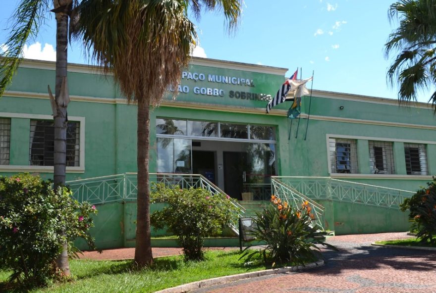 prefeitura-de-fartura-abre-concurso-publico-com-salarios-de-ate-r24-92C7-mil