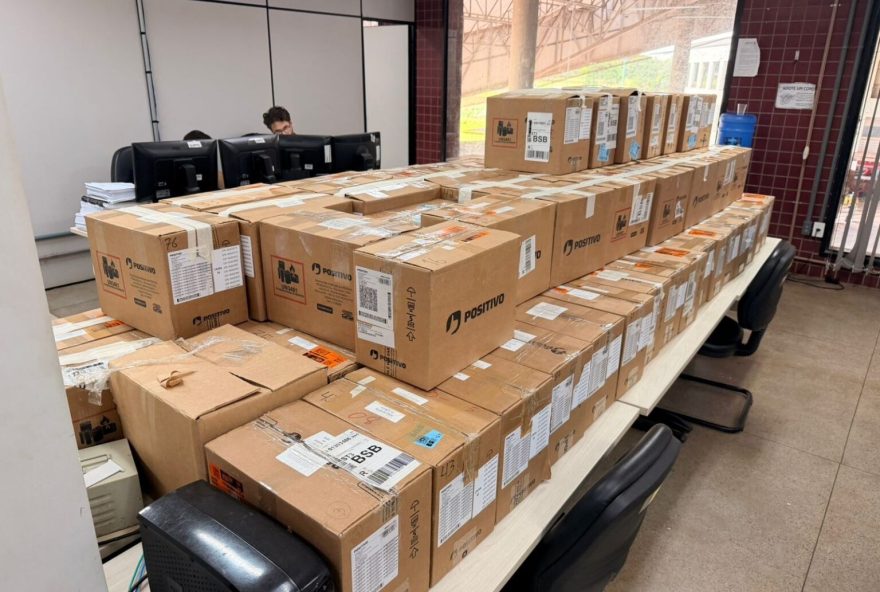 prefeitura-de-goiania-entrega-950-tablets-a-agentes-de-endemias-para-reforcar-combate-a-dengue prefeitura-de-goiania-entrega-950-tablets-a-agentes-de-endemias-para-reforcar-combate-a-dengue