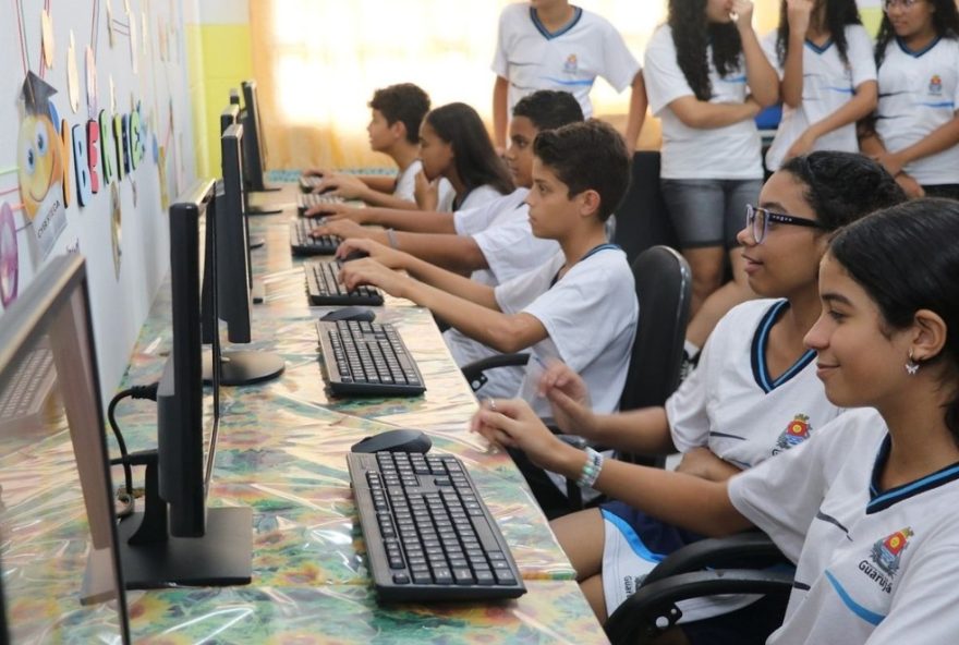 prefeitura-de-guaruja-implementa-programa-de-laboratorios-digitais-em-escolas-municipais3A-inclusao-e-competencias-tecnologicas prefeitura-de-guaruja-implementa-programa-de-laboratorios-digitais-em-escolas-municipais3A-inclusao-e-competencias-tecnologicas