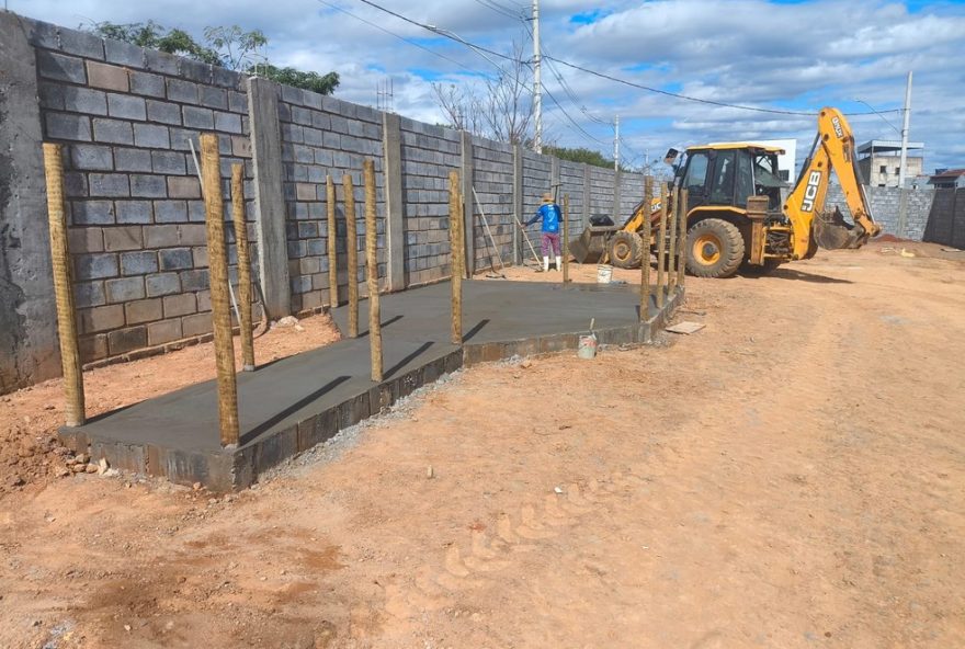 prefeitura-de-montes-claros-amplia-pontos-de-descarte-de-entulho3A-novo-ponto-certo-no-bairro-canelas-promove-praticas-sustentaveis-e-reciclagem