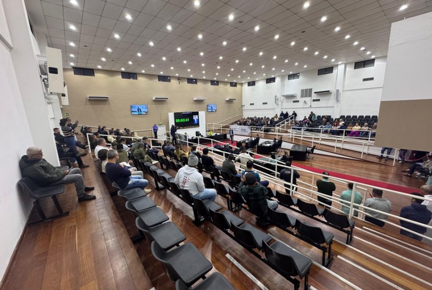 prefeitura-de-pindamonhangaba-aprova-criacao-de-taxa-de-lixo-na-cidade-em-sessao-ordinaria-na-camara-municipal3A-saiba-mais