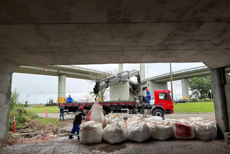 prefeitura-de-porto-alegre-fecha-comportas-para-protecao-contra-cheias
