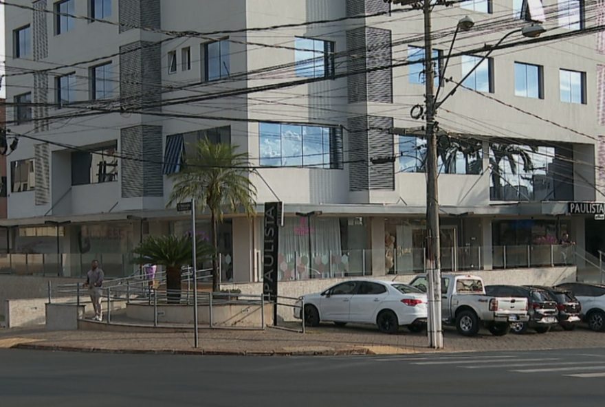 prefeitura-de-ribeirao-preto-rompe-contratos-com-banco-suspeito-de-ligacao-com-pcc