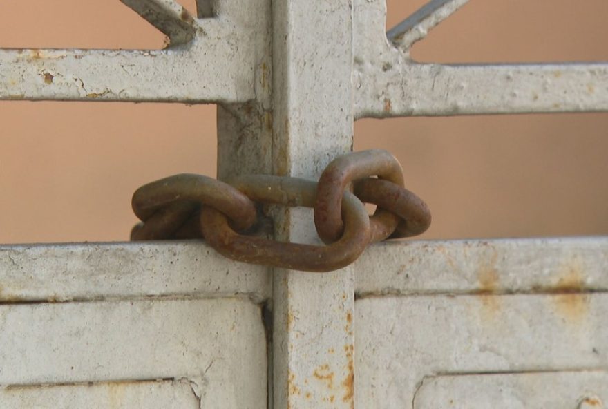 prefeitura-de-sao-joao-de-meriti-paga-aluguel-em-3-enderecos-para-secretaria-de-saude3A-moradores-questionam-funcionamento