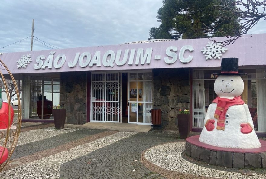 preparativos-para-onda-de-frio3A-hospedagens-lotadas-e-cardapios-especiais-nas-cidades-geladas-de-sc