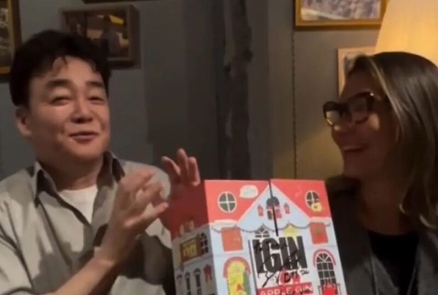 presente-especial3A-janja-recebe-garrafa-de-gim-autografada-por-jin2C-do-bts2C-durante-visita-a-coreia-do-sul presente-especial3A-janja-recebe-garrafa-de-gim-autografada-por-jin2C-do-bts2C-durante-visita-a-coreia-do-sul