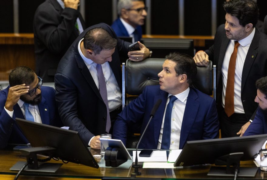 presidente-da-camara-defende-pl-antifaccao-apos-derrota-do-governo