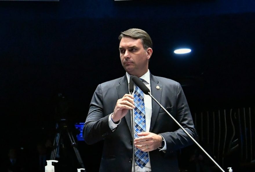 presidente-do-pt-critica-candidatura-de-flavio-bolsonaro-a-presidencia-em-2026 presidente-do-pt-critica-candidatura-de-flavio-bolsonaro-a-presidencia-em-2026