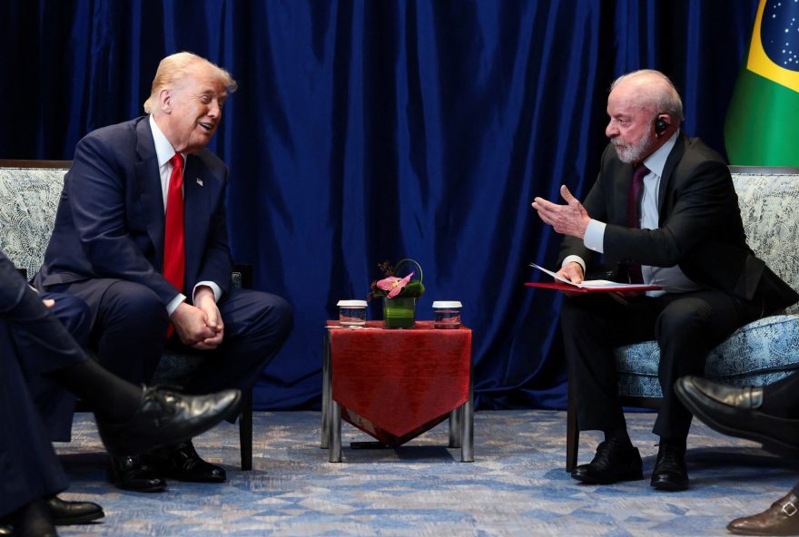 Presidente Luiz Inácio Lula da Silva durante reunião com presidente dos EUA, Donald Trump, em Kuala Lumpur, na Malásia Presidente Luiz Inácio Lula da Silva durante reunião com presidente dos EUA, Donald Trump, em Kuala Lumpur, na Malásia
26/10/2025 REUTERS/Evelyn Hockstein