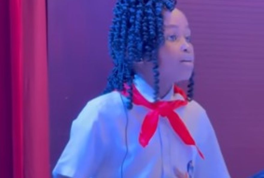 presidente-lula-emociona-se-com-discurso-de-jovem-mocambicana-durante-cerimonia-em-mocambique