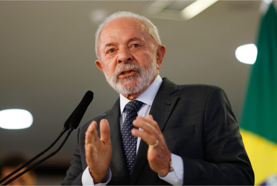 presidente-lula-enfrenta-crise-na-base-aliada-e-indiciamento-do-diretor-da-abin