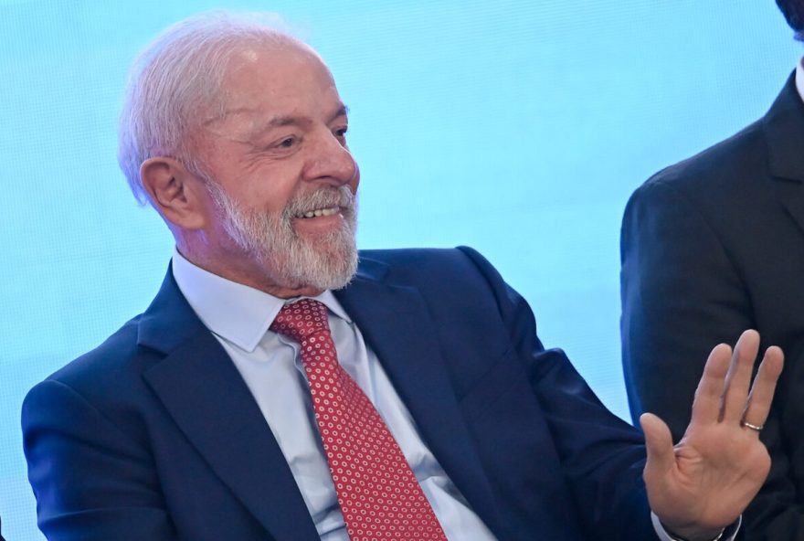 presidente-lula-fala-sobre-cop30-e-brinca-que-vai-dormir-em-barco