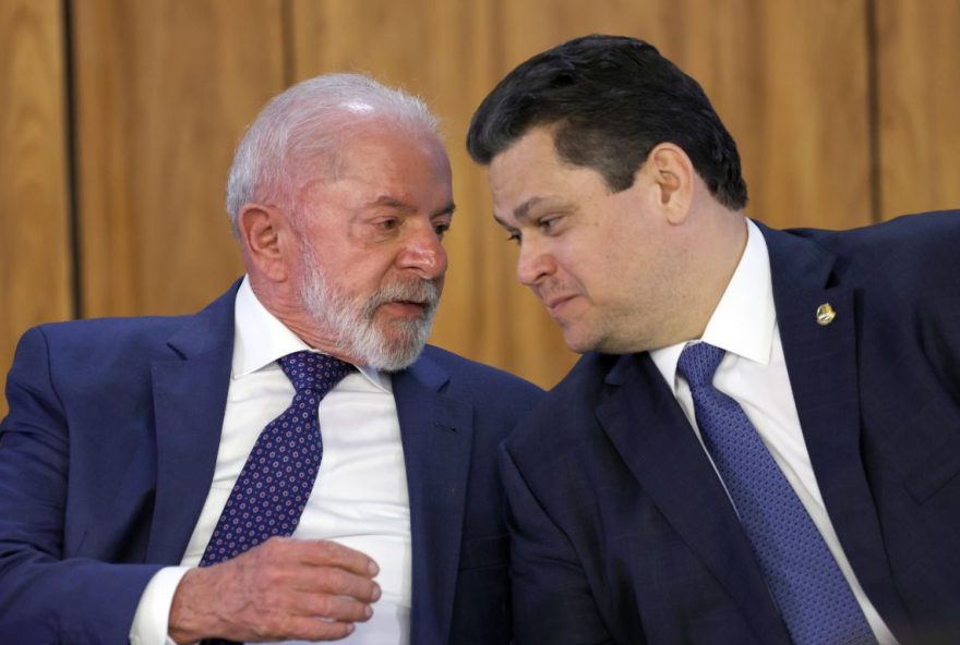 presidente-lula-informa-alcolumbre-sobre-decisao-de-indicar-messias-para-o-stf