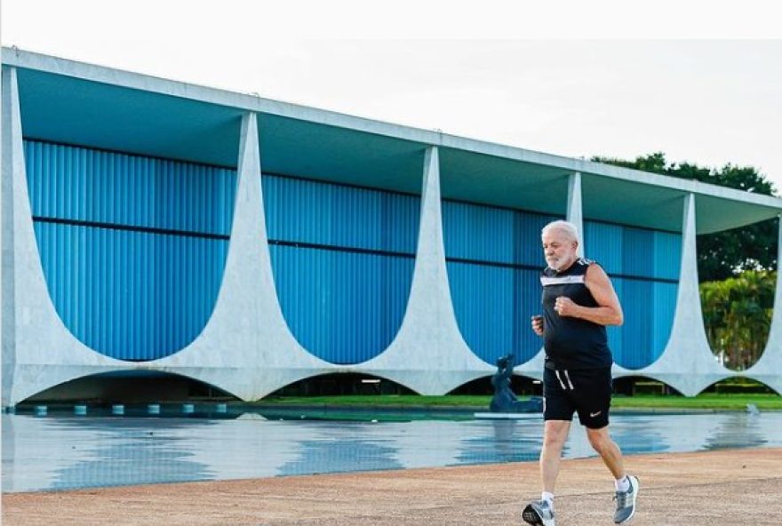 presidente-lula-participa-da-corrida-comemorativa-do-mec-em-brasilia
