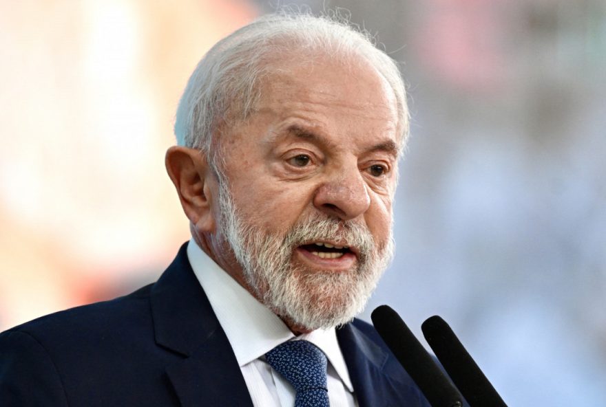 presidente-lula-relata-necessidade-de-descer-de-aviao-da-fab-por-precaucao