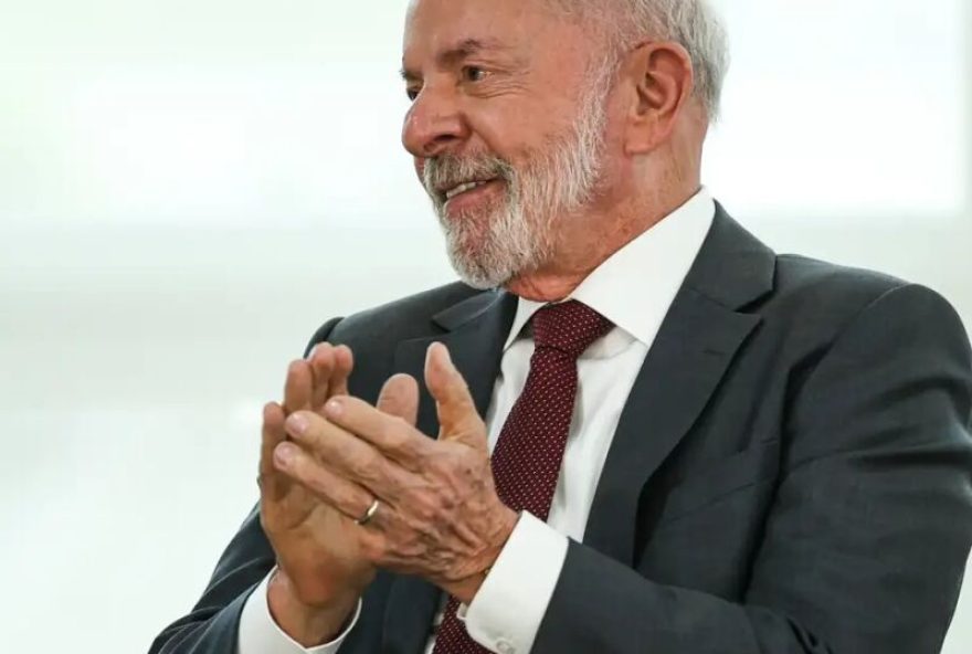 presidente-lula-tem-evolucao-satisfatoria-apos-cirurgia-de-catarata presidente-lula-tem-evolucao-satisfatoria-apos-cirurgia-de-catarata
