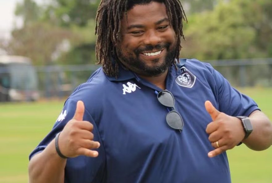 presidente-negros-no-futebol3A-gustavo-carmo-do-cianorte-desafia-racismo-no-dia-da-consciencia-negra