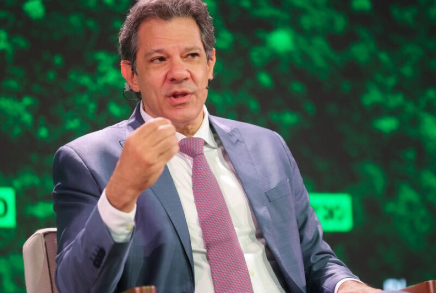 pressao-do-pt-por-candidatura-de-haddad-em-sao-paulo-aumenta-apos-prisao-de-bolsonaro