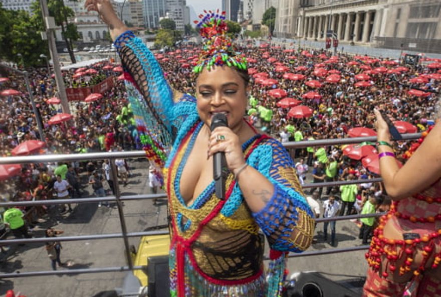 preta-gil-carnaval-mini