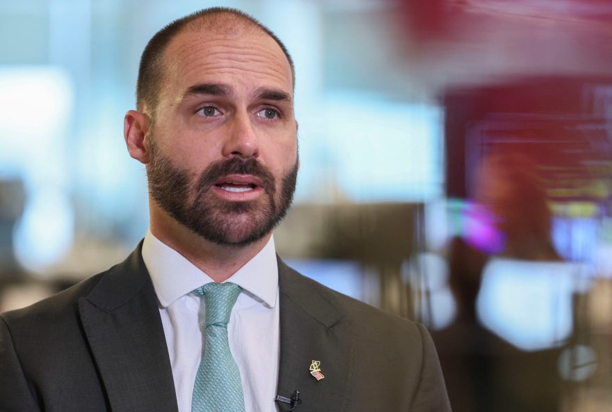 pretendentes-ao-senado-organizam-viagem-aos-eua-para-buscar-apoio-de-eduardo pretendentes-ao-senado-organizam-viagem-aos-eua-para-buscar-apoio-de-eduardo