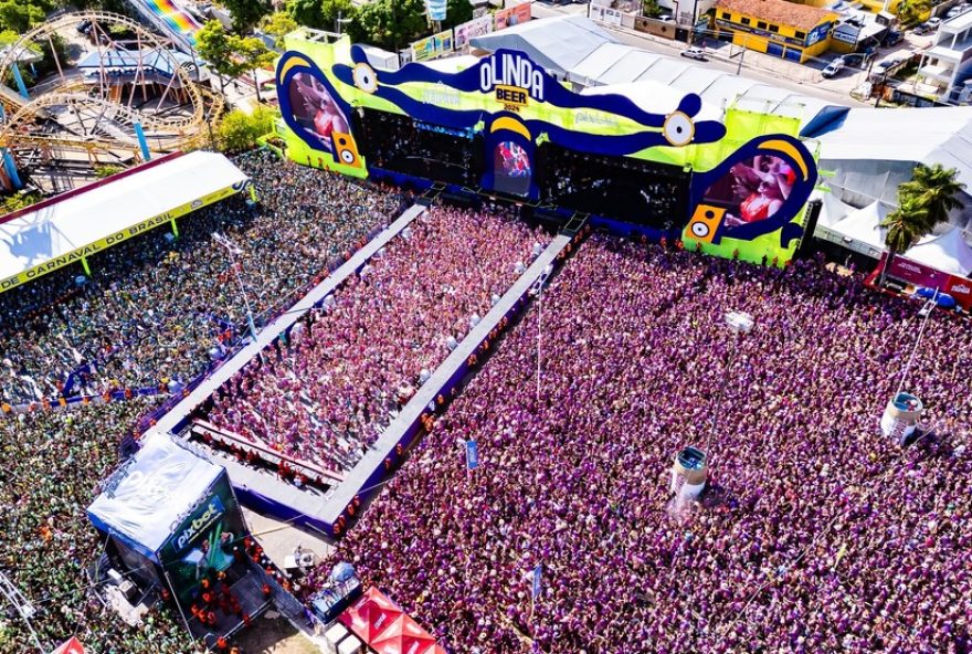 previas-de-carnaval-com-grandes-atracoes-agitam-recife-e-olinda