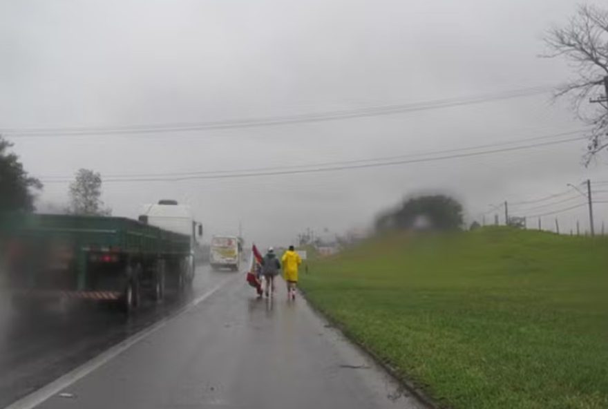 previsao-de-temporal-durante-a-semana-da-padroeira3A-veja-cuidados-ao-fazer-romaria-em-dias-chuvosos