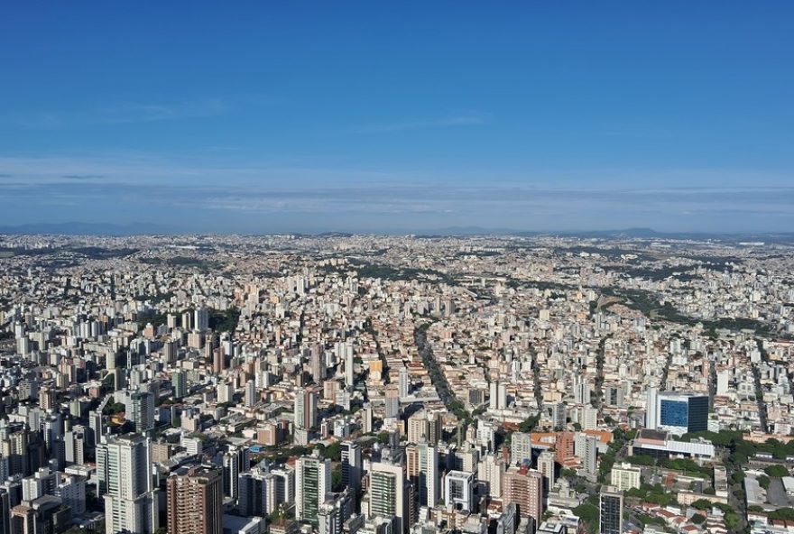 previsao-do-tempo-em-bh-e-regioes-de-mg3A-sol-forte-e-pequena-chance-de-chuva-isolada.-fique-informado-com-o-diario-do-estado