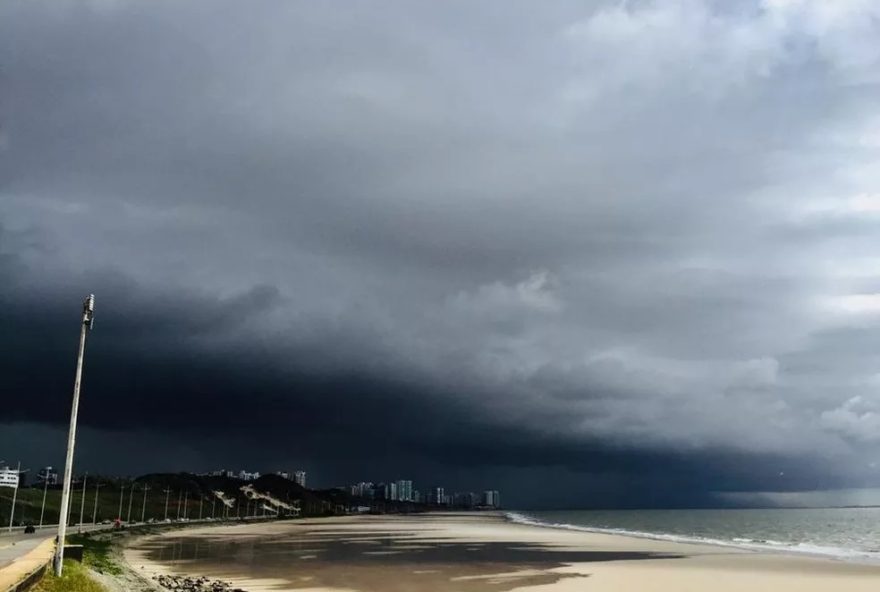 previsao-do-tempo-em-sao-luis-para-virada-do-ano3A-tempo-nublado-e-chuva-dicas-de-cuidados-e-protecao-em-meio-ao-calor