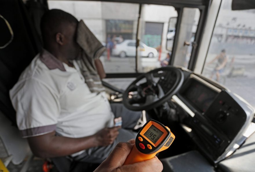 previsao-do-tempo-no-rio-de-janeiro-calor-intenso-de-40oc-deve-dar-lugar-a-chuvas-para-o-reveillon previsao-do-tempo-no-rio-de-janeiro-calor-intenso-de-40oc-deve-dar-lugar-a-chuvas-para-o-reveillon