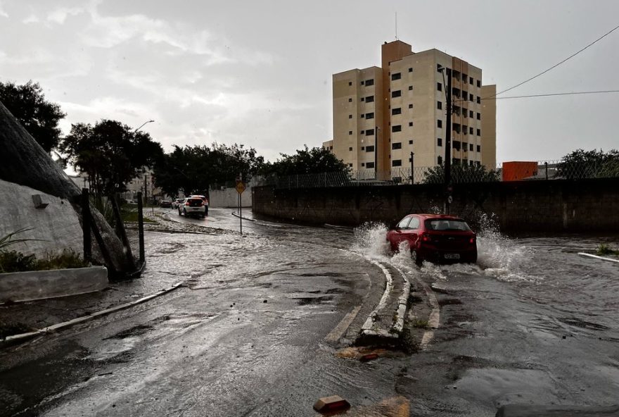 previsao-do-tempo-para-sabado-15-na-regiao3A-alerta-de-chuvas-e-alagamentos previsao-do-tempo-para-sabado-15-na-regiao3A-alerta-de-chuvas-e-alagamentos